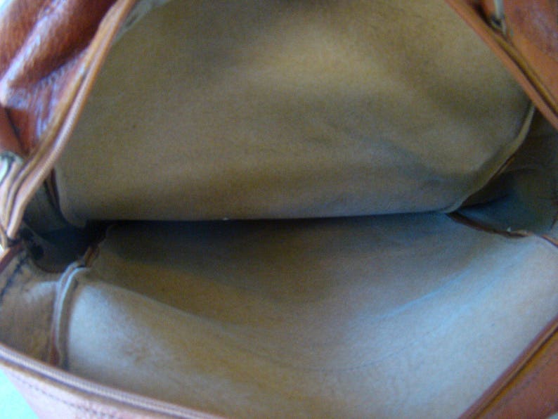 Vintage Leather Reddish Brown Hobo Travel Carry On Weekend Bag 331605