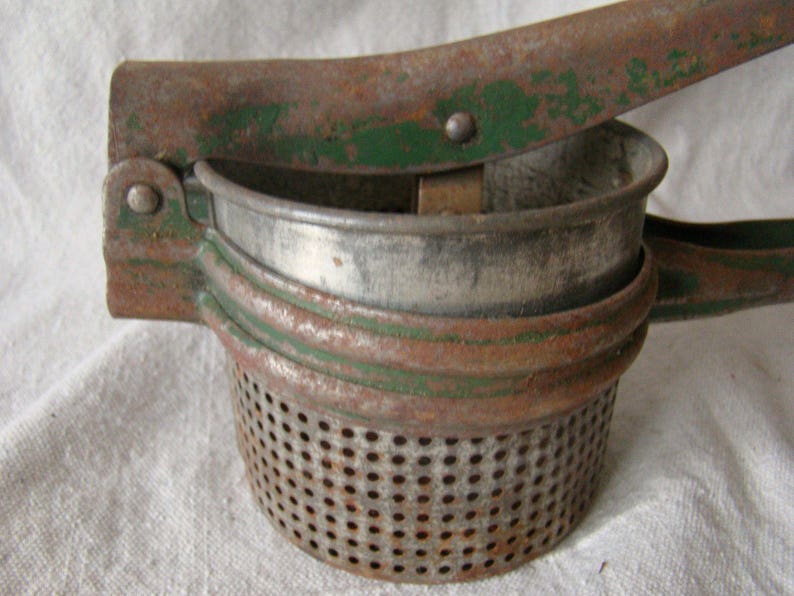 Vintage Green Painted Metal Potato Ricer Masher Press 31639