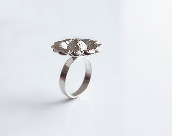 Handmade Silver Daisy Ring. Spring ring. Flower silver ring.