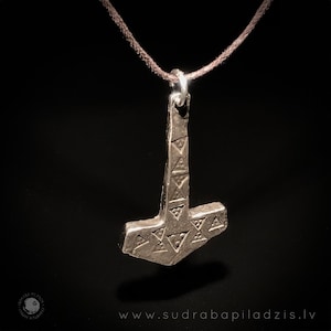 The MJOLNIR, THOR'S hammer, Viking SILVER pendant-amulet, replica