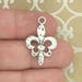 BULK 60 Hammered Silver Fleur de Lis Charm Pendant SP0227B