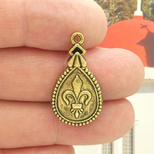 5 Gold Fleur De Lis Charm Pendant by TIJC SP0690