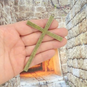 1 Large Bronze Cross Pendant for Jewelry Making by TIJC SP2190