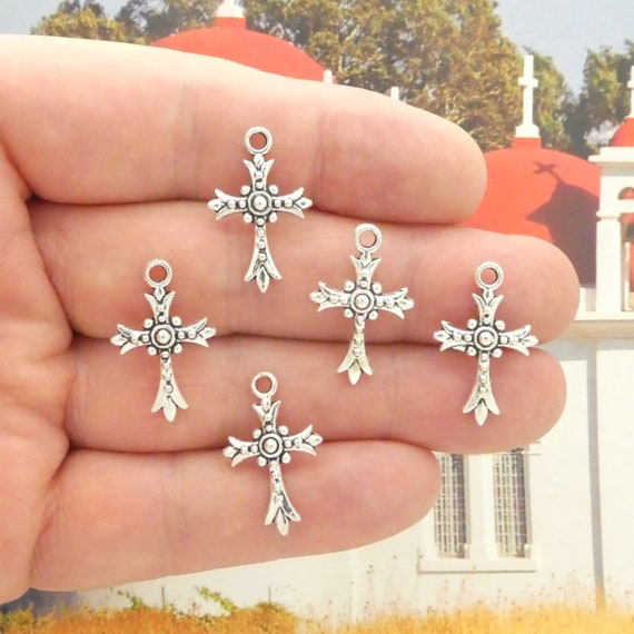 CROSS CHARM SILVER CROSS CHARM SILVER