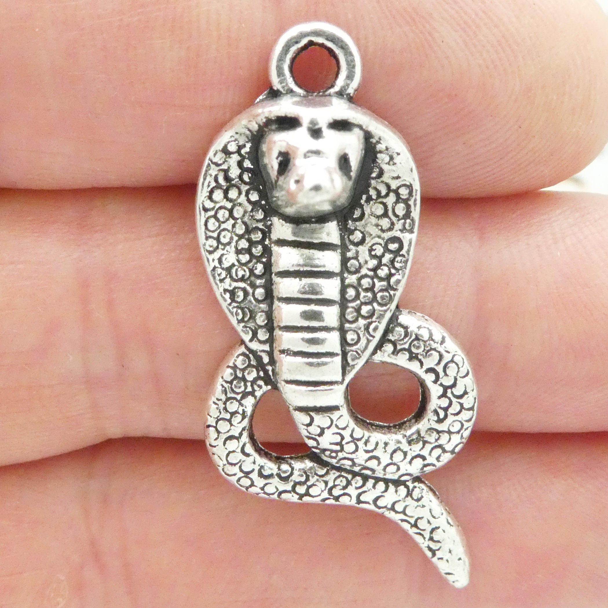 Silver Cobra Pendant 67350