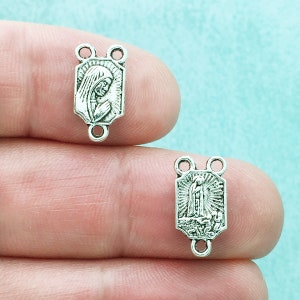 Lot de 40 breloques centrales de chapelet en argent représentant la Vierge Marie (SP1063B)