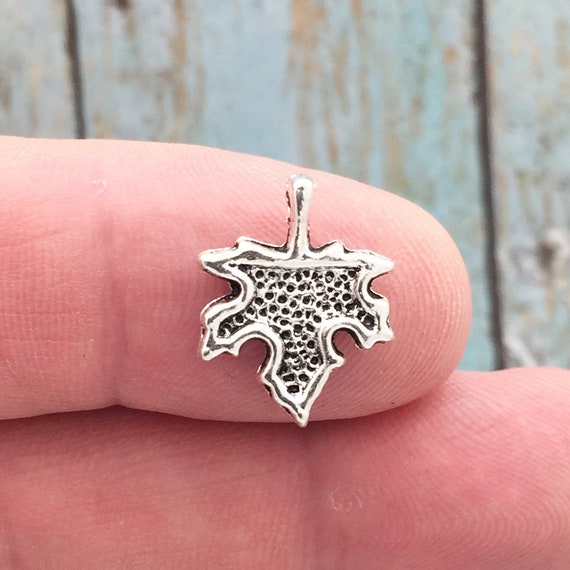 5 Lead Free Antique Silver Tone Pewter Charms Maple Leaf