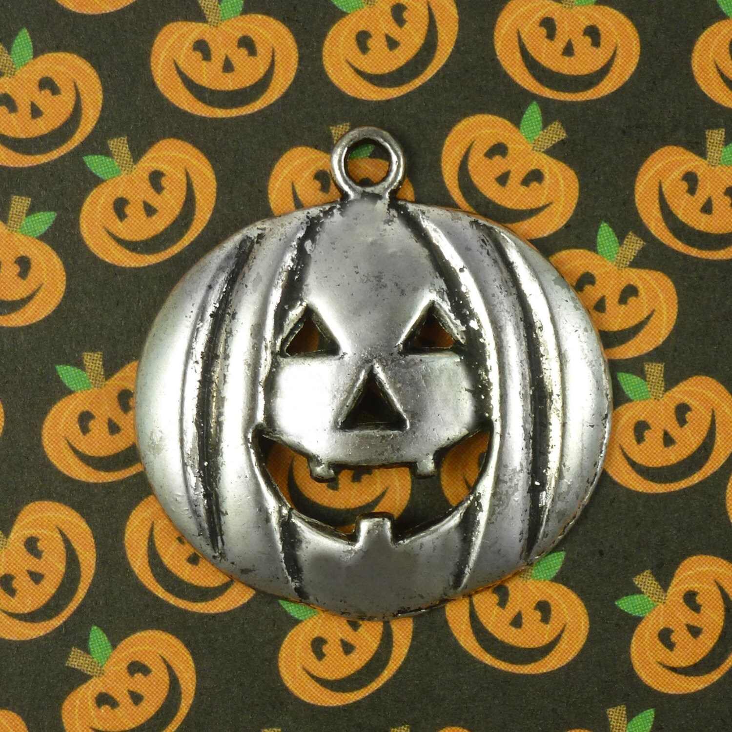 BULK 20 Silver Jack O Lantern Charm by TIJC SP0436B - Etsy BULK 20 Silver Jack O Lantern Charm by TIJC SP0436B - Etsy