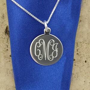 Sterling Silver Engraved Monogram Charm Pendant 18mm Round with Necklace 07694wc image 3