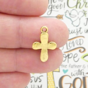 12 Hammered Gold Cross Charm Pendant 21x13mm by TIJC SP1147