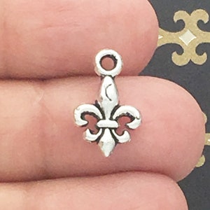 16 Silver Fleur de Lis Charm Small by TIJC SP0775