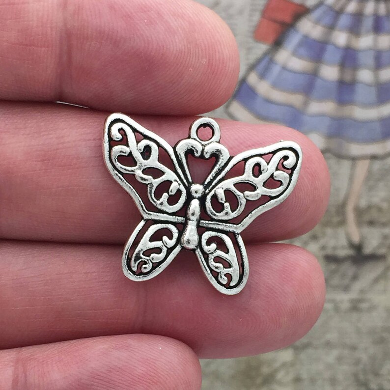 5 Silver Tone Lead-Free Pewter Charms Medium Butterfly