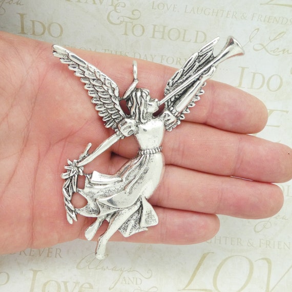 ネックレス・ペンダント Hashtag DDD Clover Wings Angel Vintage Cell Phone Pendant 1 Silver Angel Charm Pendant With Horn Silver by TIJC SP1850