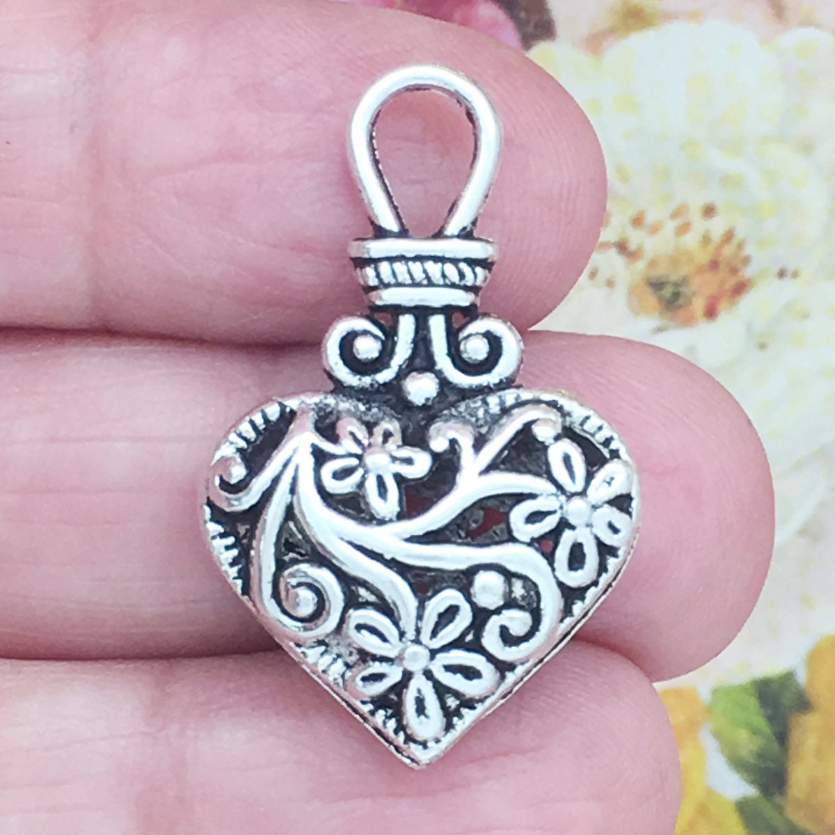 2 Silver Filigree Heart Charm Pendant by TIJC SP0266 - Etsy