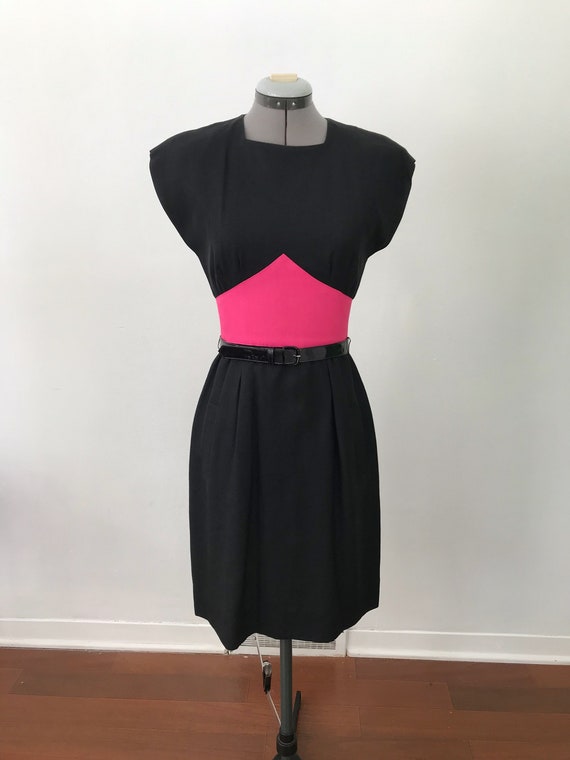 1960s Black and Pink Belted Day Dress with Pocket… - image 3