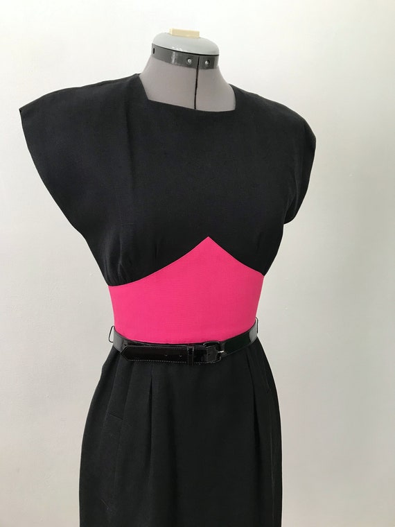 1960s Black and Pink Belted Day Dress with Pocket… - image 4