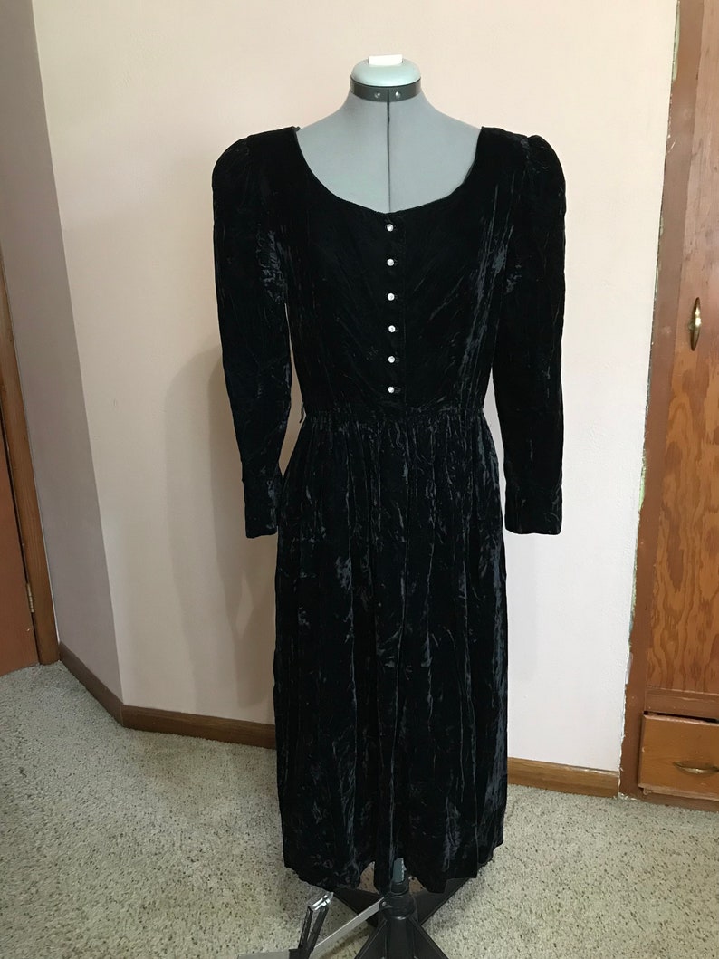 Vintage 1980s Laura Ashley Style Black Velvet Party Dress, Vintage ...