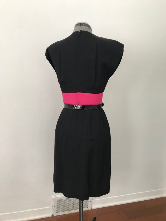 1960s Black and Pink Belted Day Dress with Pocket… - image 7