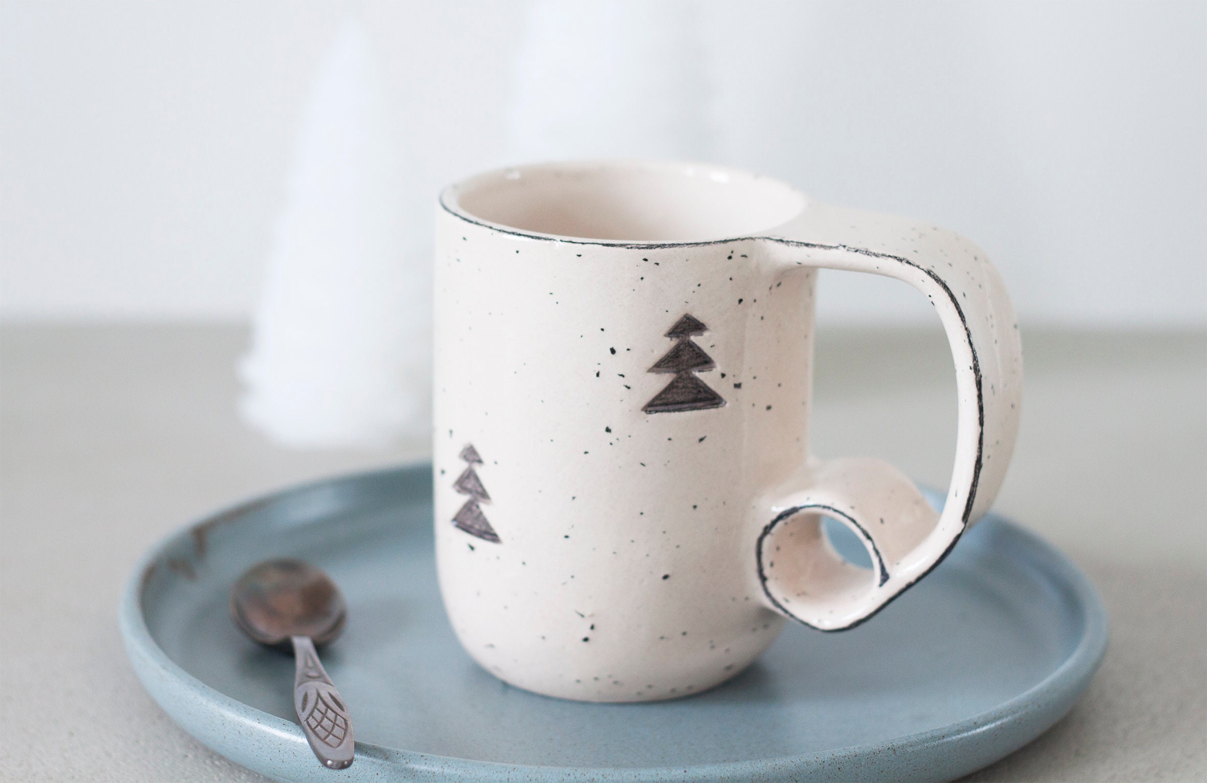 Tasse de Noël en Céramique Faite à La Main, Tasse d'arbre Noël, Main Ivoire, Cadeau Café, avec Décor