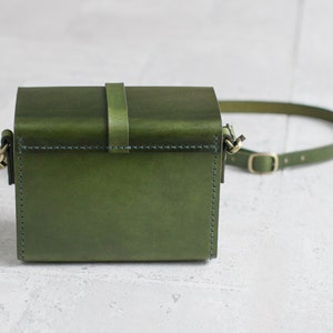 Classy Handstitched green leather camera case image 2