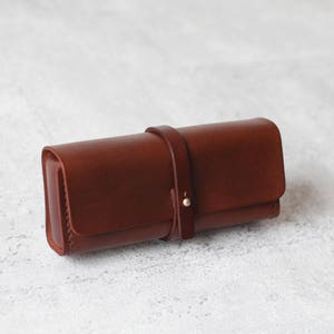 Matita in pelle marrone scuro conciata al vegetale / penna Custodia per borse / occhiali da sole