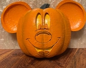 Mickey Pumpkin wreath centerpiece.