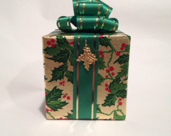 Christmas music box | Etsy