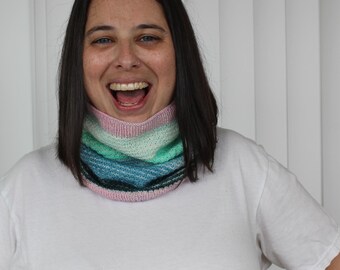 Almost Never Cowl KNITTING PATTERN
