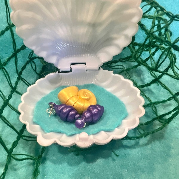 Disneys inspired baby / toddler Ursula sea shell necklace and eaings set  / With sea shell case  (quick ship! )