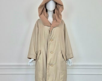 Windcoat Issey Miyake | Beige raincoat