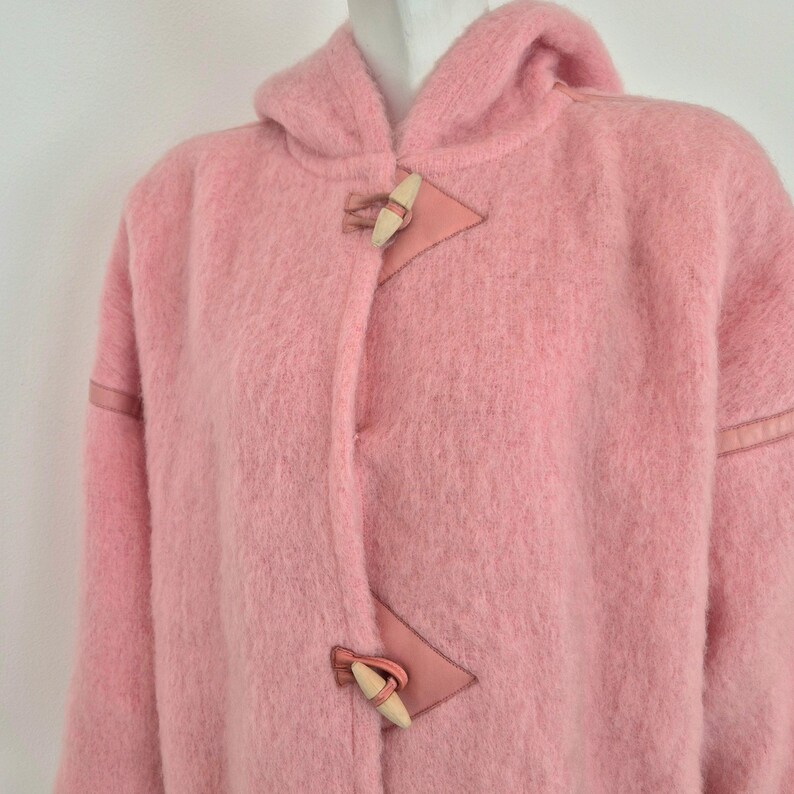 Courreges | Vintage pink wool and leather duffle coat image 3