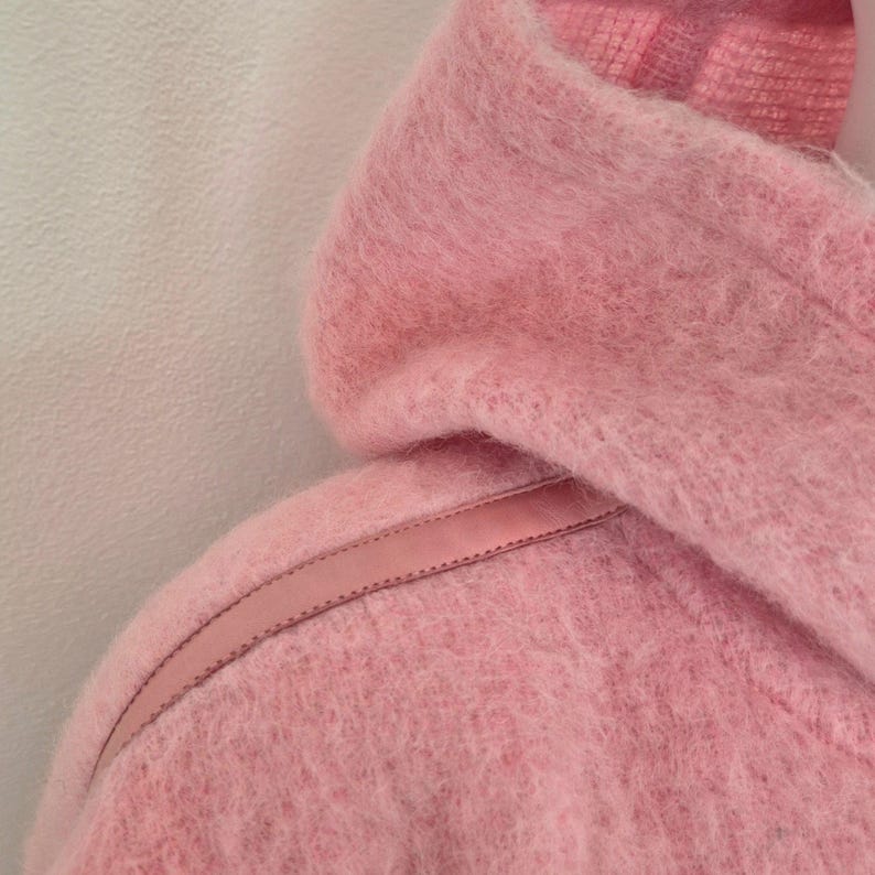 Courreges | Vintage pink wool and leather duffle coat image 5