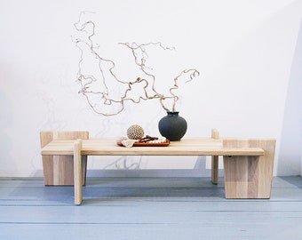 Table basse | Table en chêne | Minimalisme japonais | Meubles Wabisabi | Meubles en bois | Table basse en bois| Table basse en chêne / Japandi