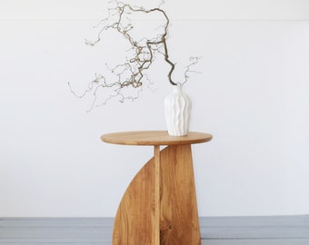 Oak round coffee table| Small side table | Side table | Modern round side table | Bedside | Unique coffee table / Japandi coffee table /