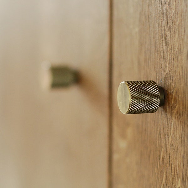 Drawer pull | Black knob | Round knob | Dresser Drawer | Round brass Handles | Furniture pulls | Modern knob | chrome pull Helix
