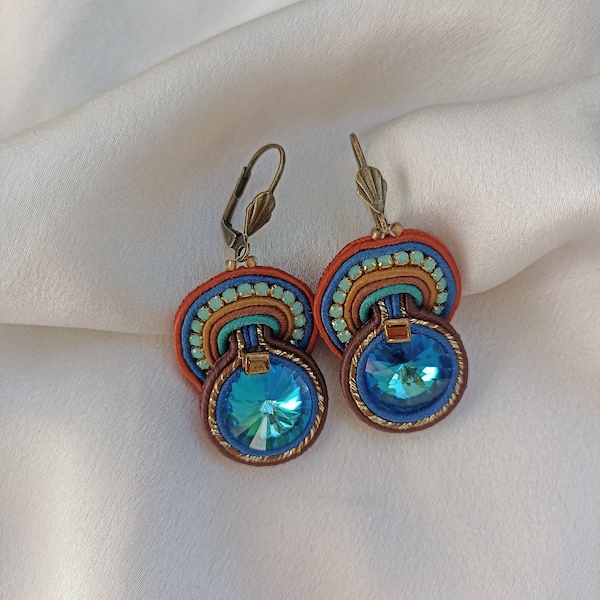 Pendientes pequeños cortos Soutache azul marrón, Pendientes boho azul petróleo, Pendientes redondos colgantes cristal, Pendientes pequeños