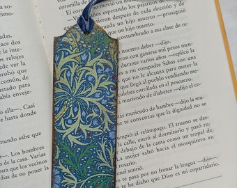 William Morris Seaweed print wooden bookmark, Botanical floral bookmark, Birthday gift for reader, Book lover present, Cottage core bookmark