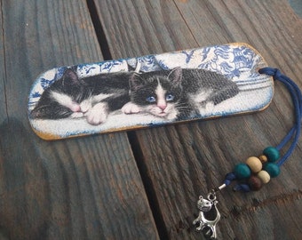 Black and white kitten wooden handmade bookmark, Cat decoupaged bookmark, Catlover owner Book lover gift, Pets bookmark, Cat collectibles