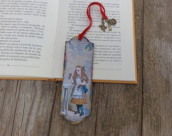 Alice in Wonderland wooden bookmark, Wood Alice bookmark, Alice gifts, Literature gifts for book lover