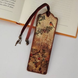 Hedgehog autumn bird wood bookmark, Hedgehog Robin woodland bookmark, Autumn nature, Gift for nature lover, Wild animals, British wildlife image 3