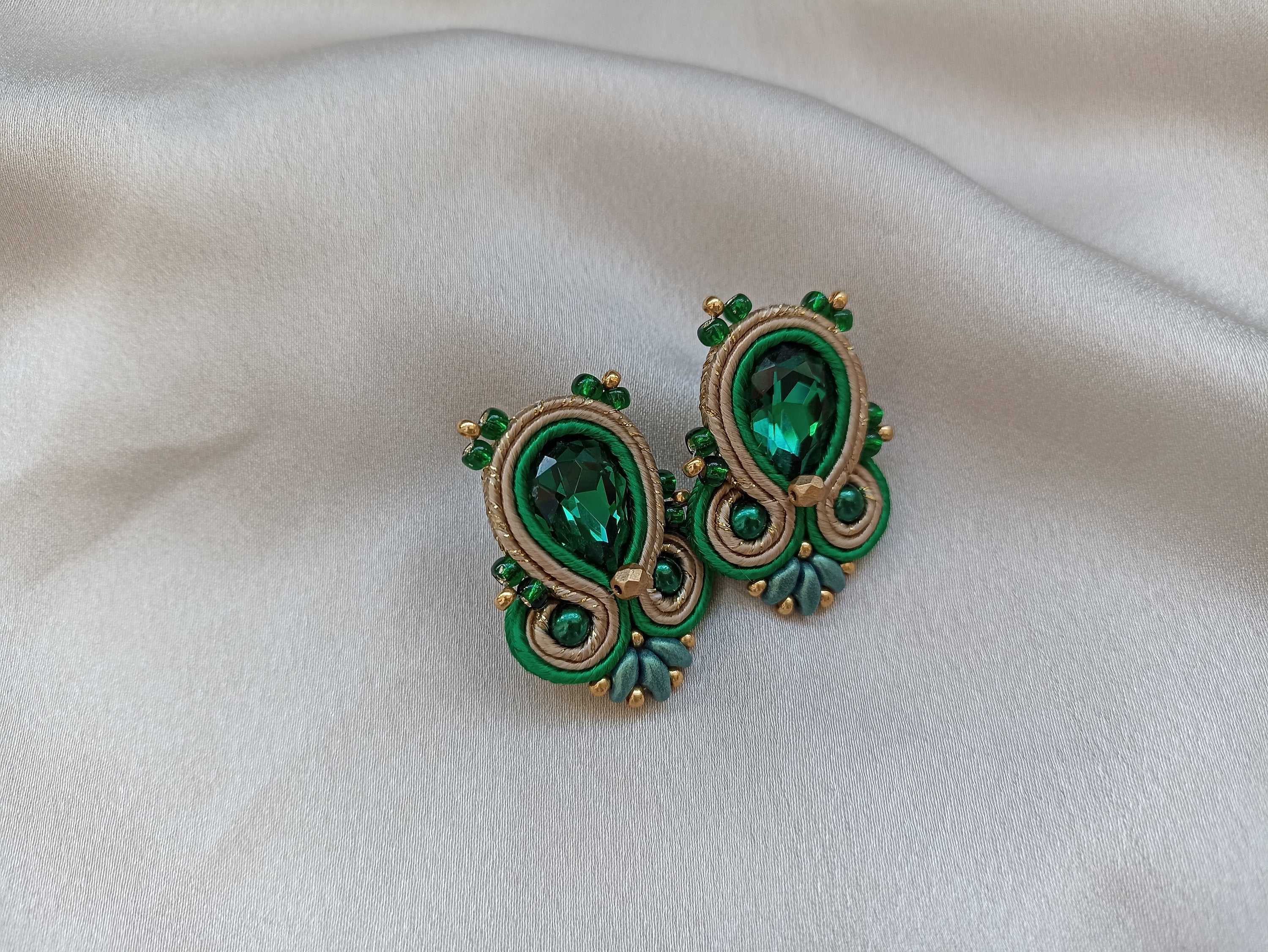 Emerald green Soutache large stud earrings, Gold and emerald embroidered earring, Dark green taupe crystals earring, Prom rhinestone earring