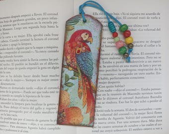 Parrot Wood Decoupaged Bookmark, Tropical Bird Bookmark, Bookish gift for Reader, Hawaiian gift for friends, Parrot lover gift