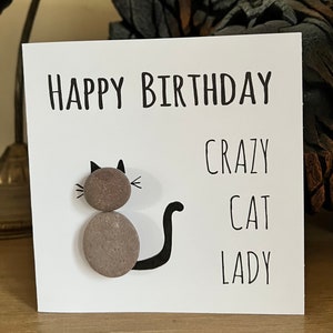 Handgemachte Kieselstein-Kunst-Geburtstags-Karte verrückte Katzen-Lady