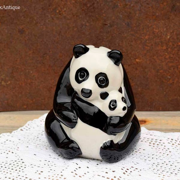Vintage Wade England Black and White Pottery Panda Mother with Baby Panda Money Box Retro Collectible Wade Figurine Vintage Animal Ornament