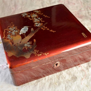 Vintage Chinese Signed Red and Black Lacquered Mother of Pearl Hand Decorated Box (no key)