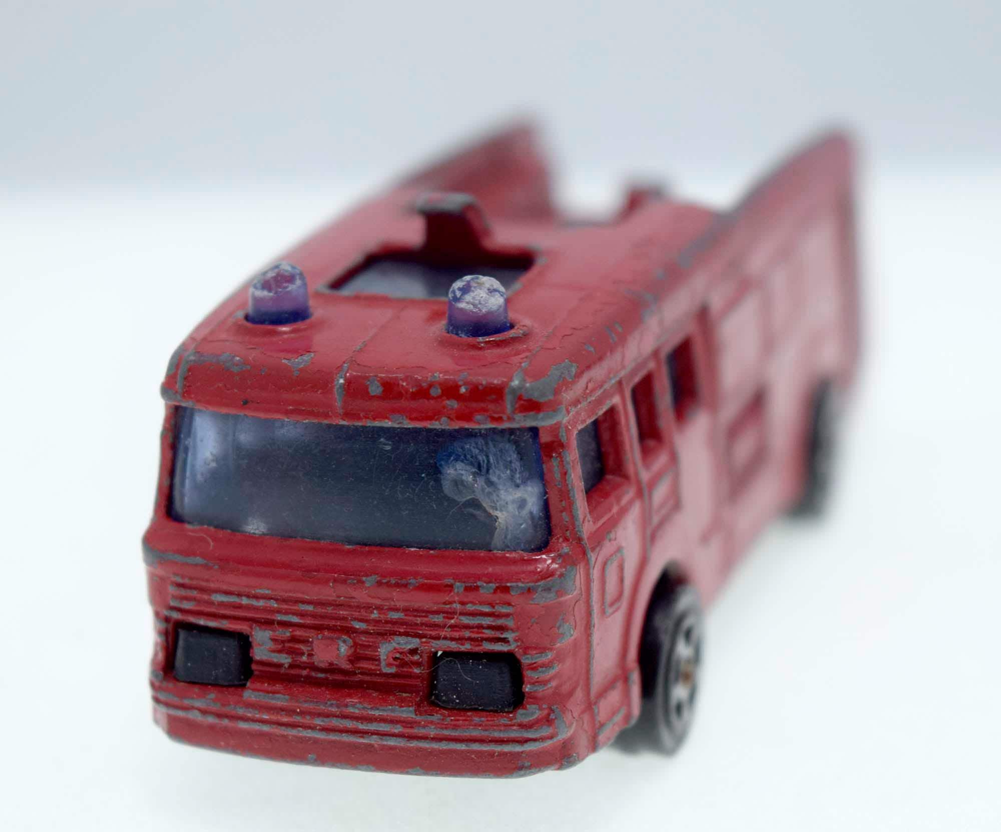 ミニカー ERF Fire Engine Water Tender Corgi Juniors Whizwheels ERF Fire Engine Water Tender Made