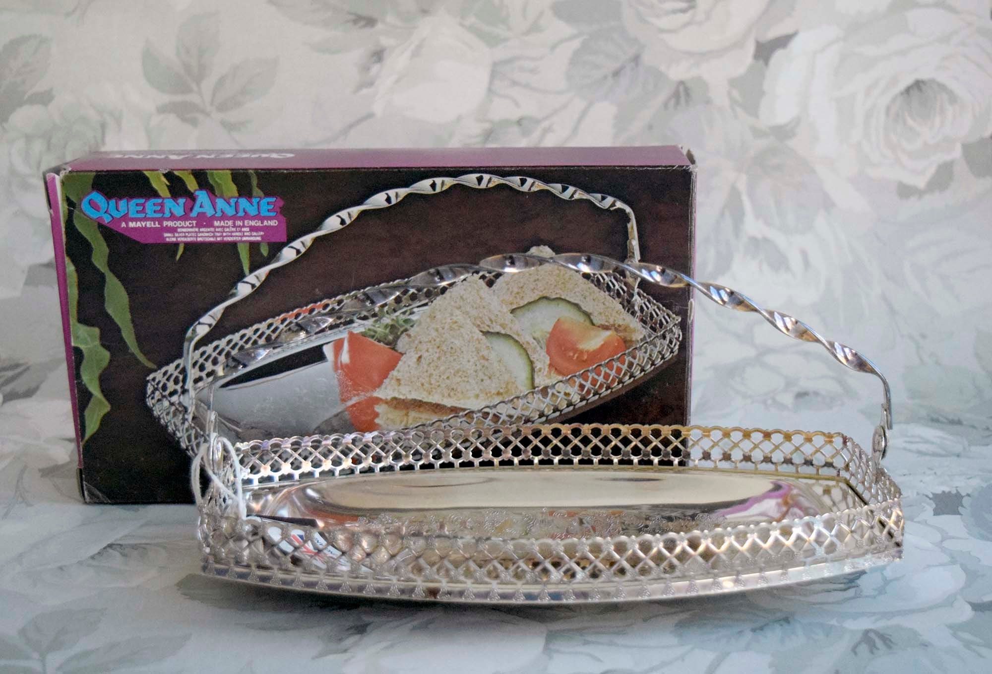 クイーンアンqueen anne 折りたたみケーキスタンドイギリス