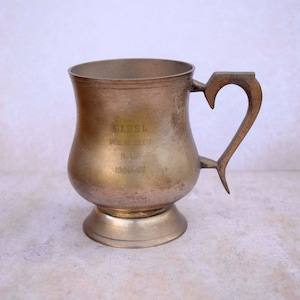 Vintage Small EPNS Brass Tankard/Mug with Engraved text &#39;D&DSL Prem Sect R-up 1986-87&#39; Barware Farmhouse Home Kitchen Decoration