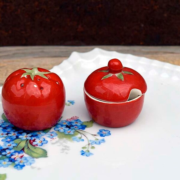 Set of 2 Vintage Carlton Ware? Small Red Tomato Shape  Mustard Pot and Salt Shaker Retro Vegetable Design Small Cruet Set Retro Kitchenware