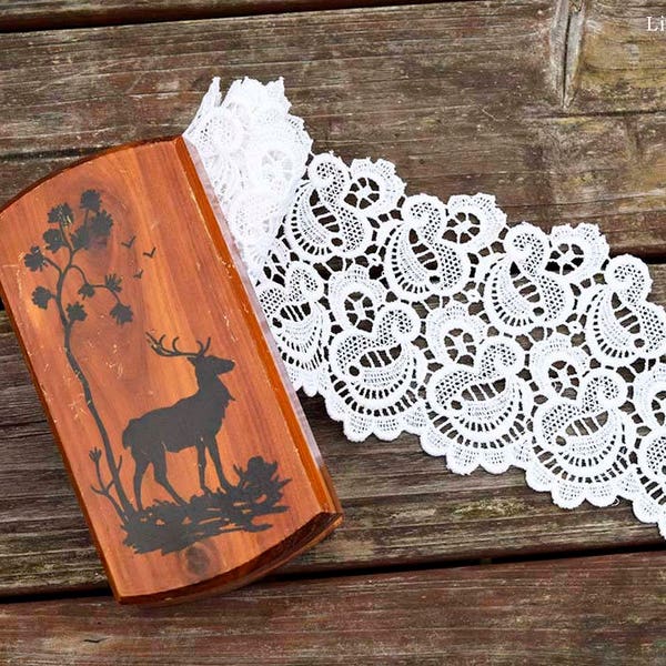 Vintage 'Novacraft' Aromatic Cedar Wood Range Latham Marketing Dublin Black Elk Silhouette Decor Small Wooden Box Retro Wooden Storage Box